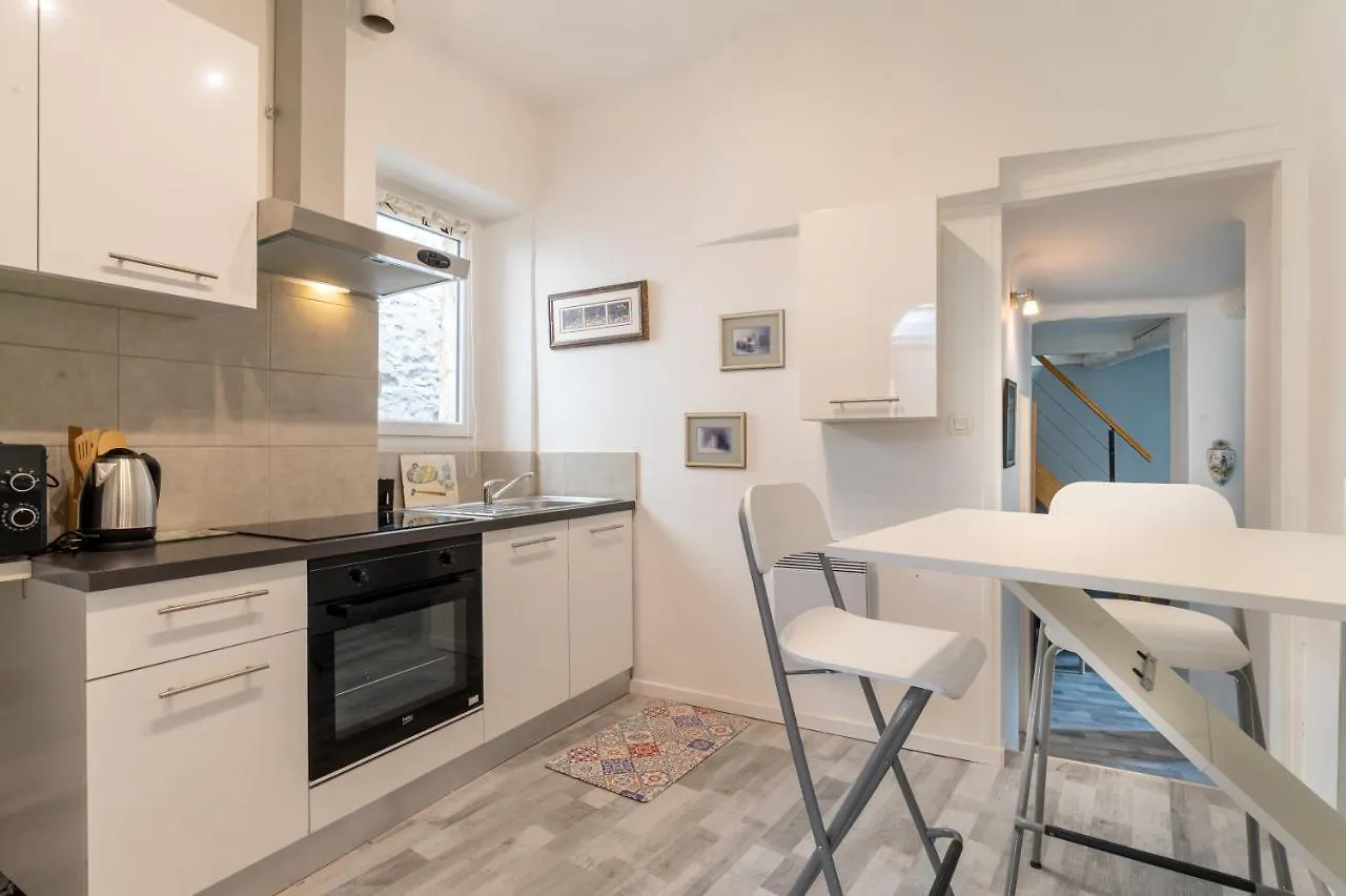 Le Charme Du Medieval Dans Un Appartement Cosy Hyeres