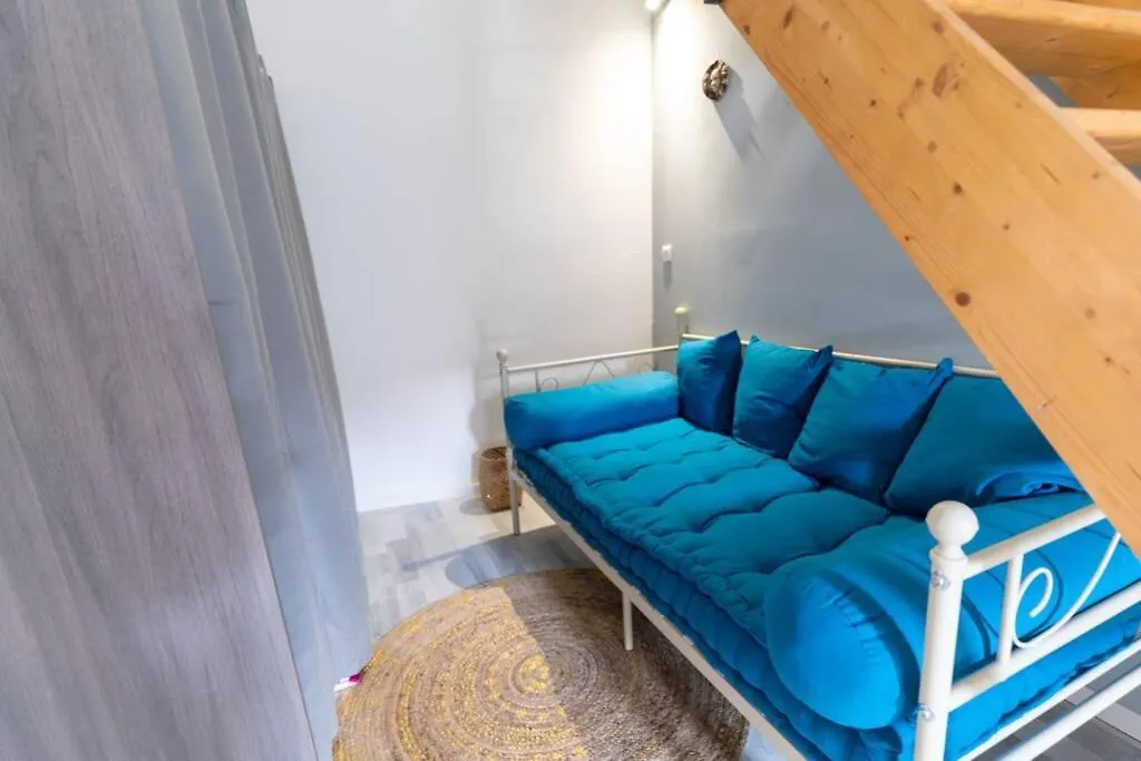 Le Charme du médiéval dans un appartement cosy Hyères 0*,