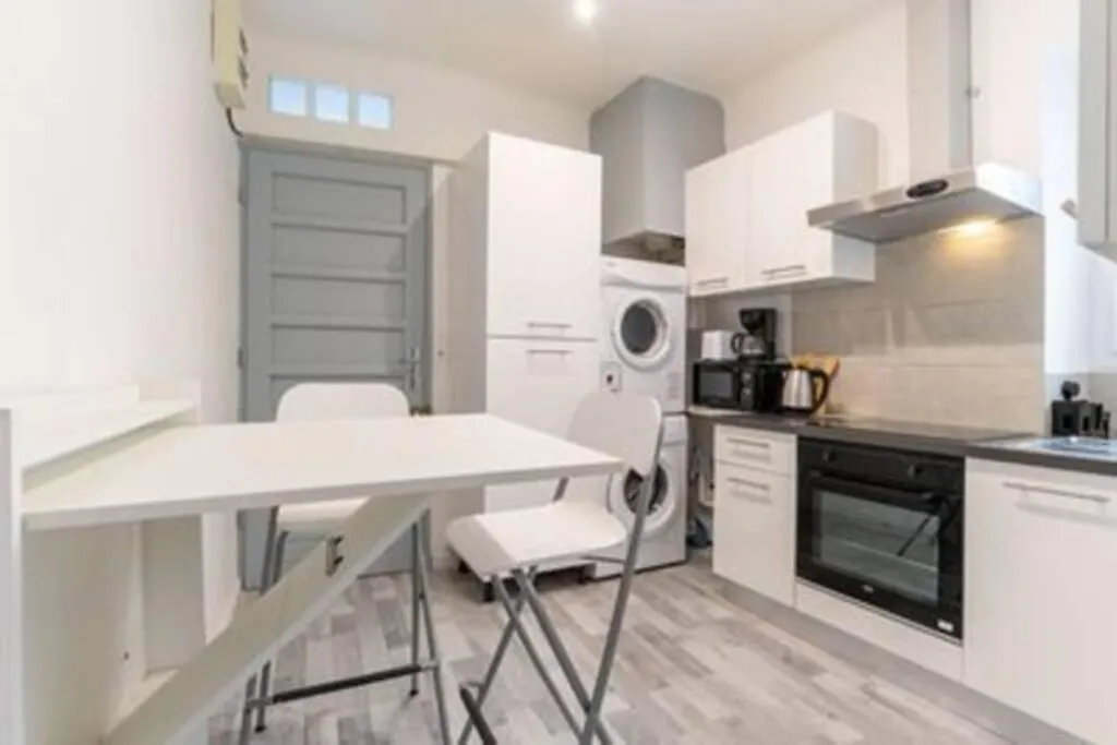 Le Charme Du Medieval Dans Un Appartement Cosy Hyeres Apartment
