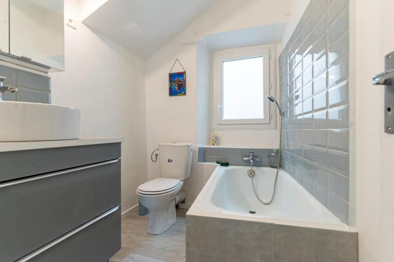 Le Charme Du Medieval Dans Un Appartement Cosy Hyeres 0*,